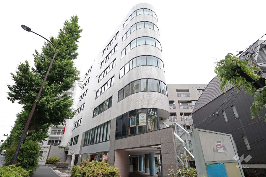 パークノヴァ神宮前の外観(南西側から)