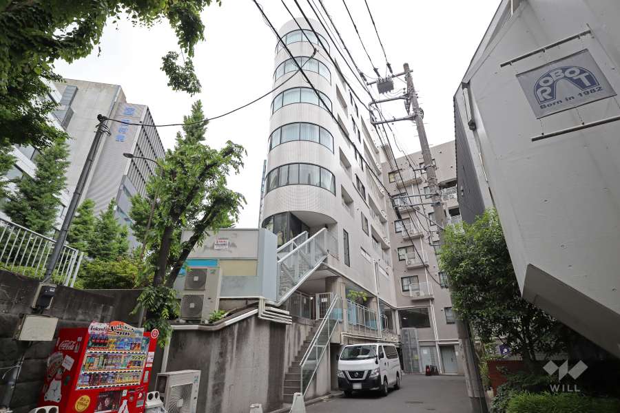 パークノヴァ神宮前の外観(南側から)