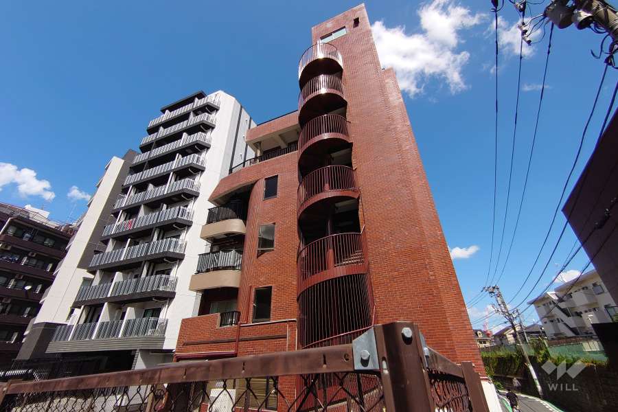 ハイツ参宮橋の外観（西側から）