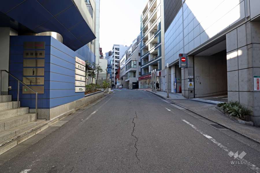 敷地北側の前面道路