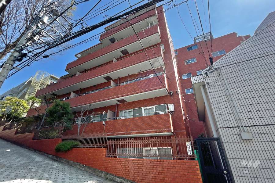 ライオンズマンション広尾第2の外観（西側から）