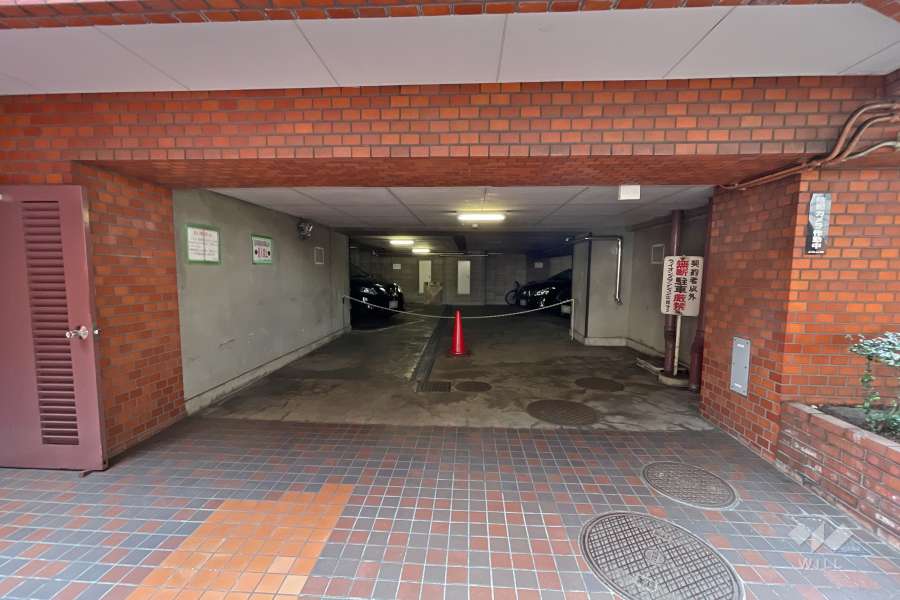 敷地内駐車場（屋内平面式）