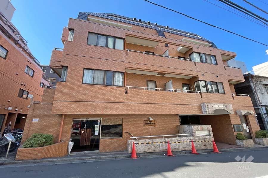 ライオンズマンション渋谷の外観（東側から）