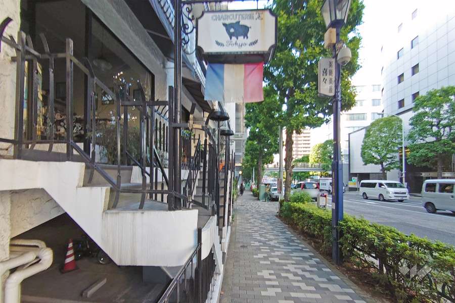 敷地東側の前面道路（都道418号線）