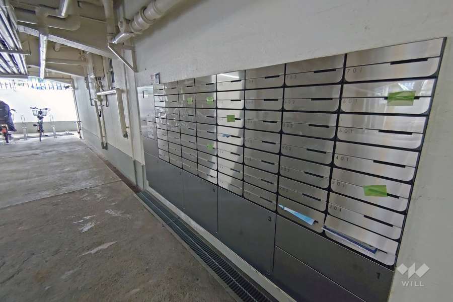 共用ポストと宅配ボックス