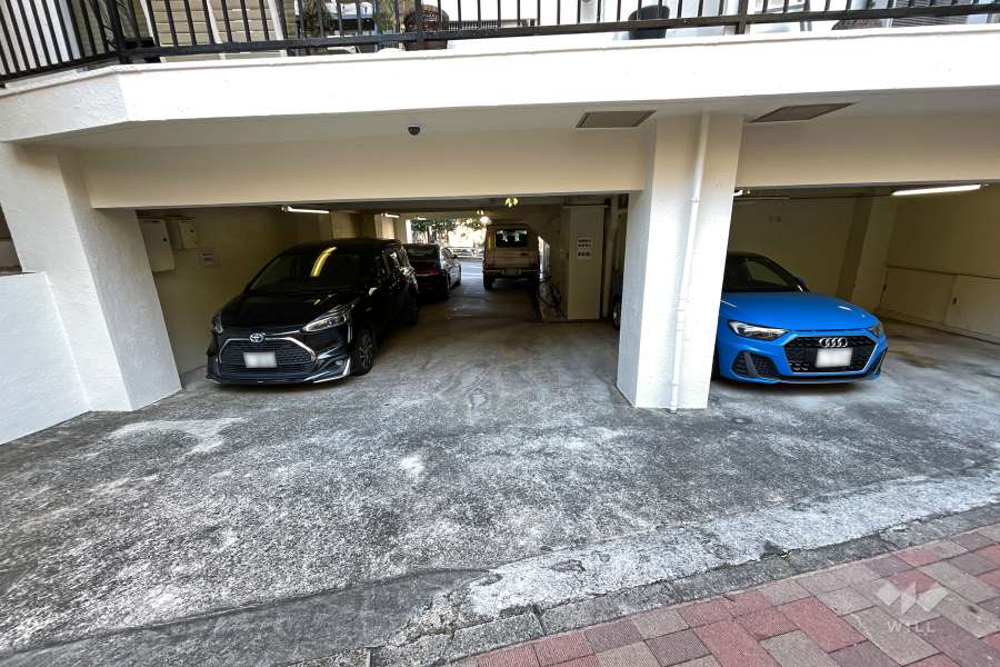 敷地内駐車場（屋内平面式）