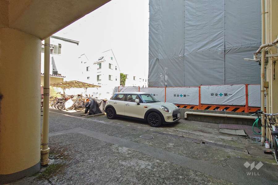 敷地内駐車場（屋外平面式）