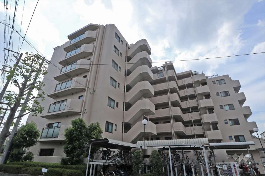 ファミール塚口の外観（北西側から）