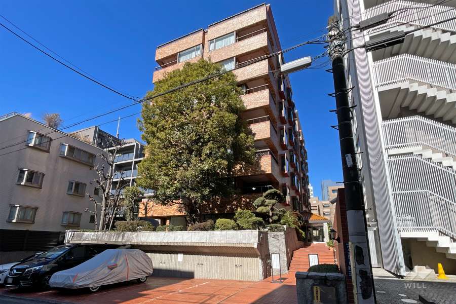 東高参宮橋ペアシティの外観（東側から）