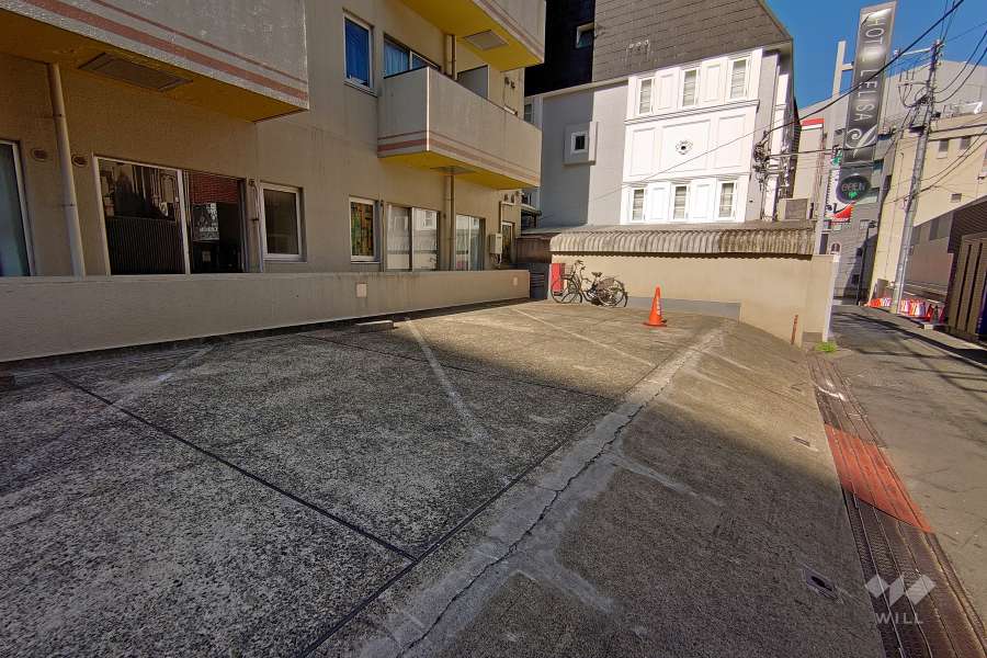 敷地内駐車場（屋外平面式）