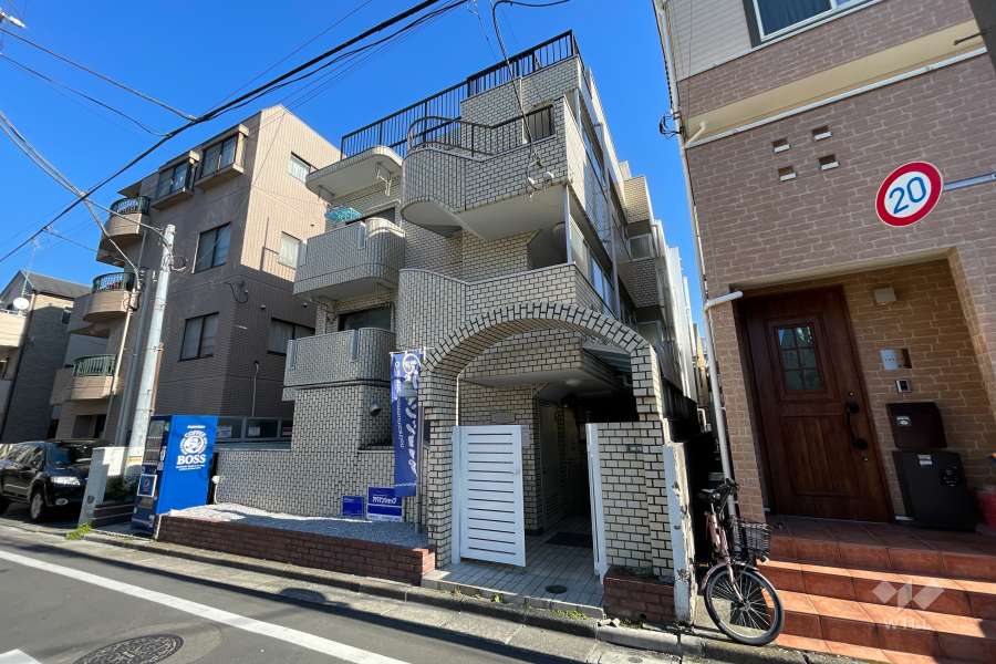 メゾン・ド・カラールの外観（北西側から）