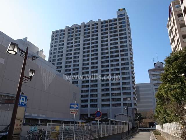 アミング潮江プラストの外観（東側から）