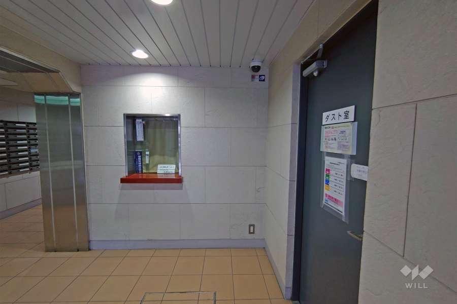 エントランス内