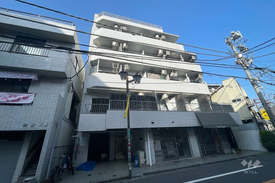 スカイコート渋谷の外観（南東側から）