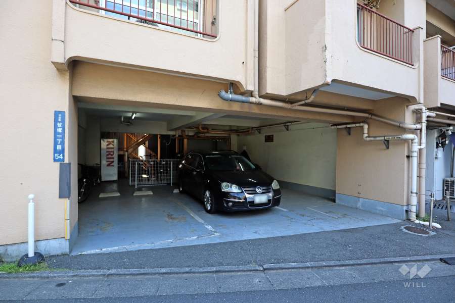 敷地内駐車場（屋内平面式）