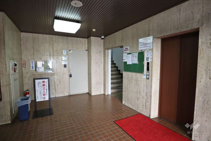 エントランスホール
