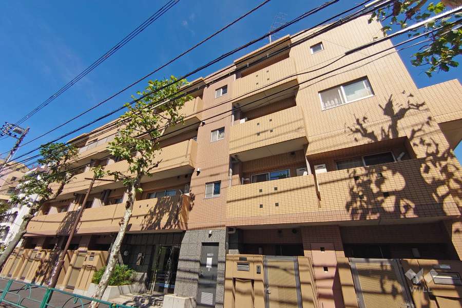 ステージファースト幡ヶ谷の外観（南東側から）