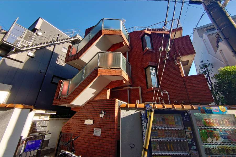 メゾンド原宿の外観（北西側から）