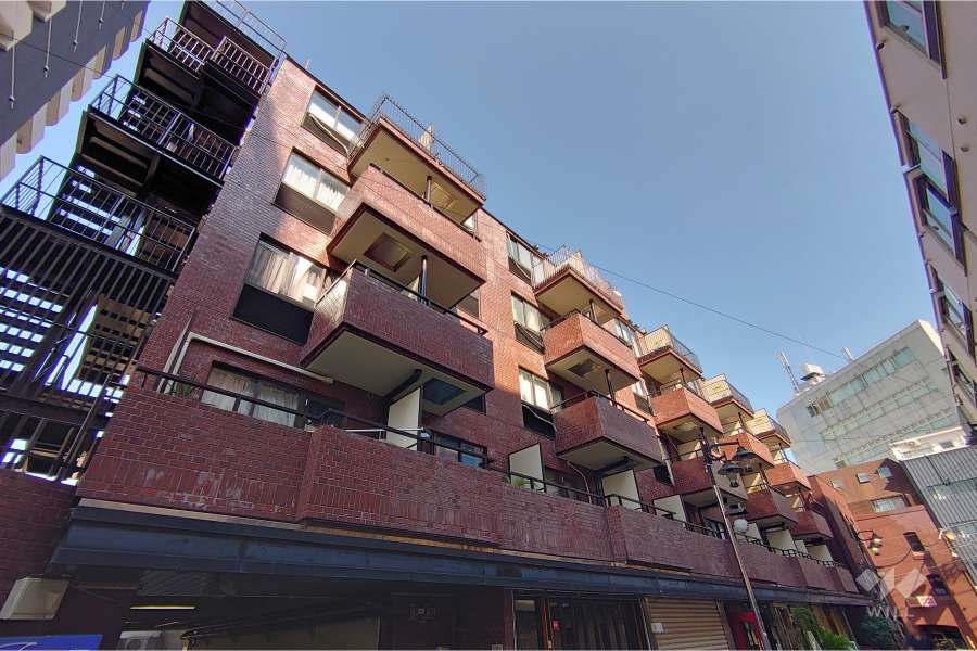 ライオンズマンション道玄坂の外観（南西側から）