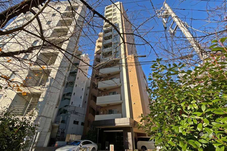 ガリシアレジデンス広尾の外観（南東側から）