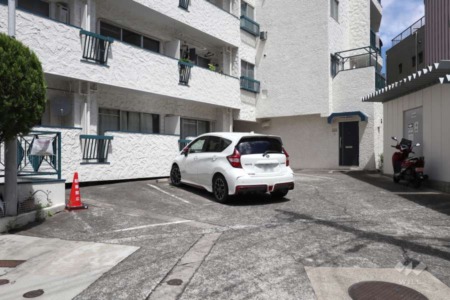 敷地内駐車場（屋外平面式）