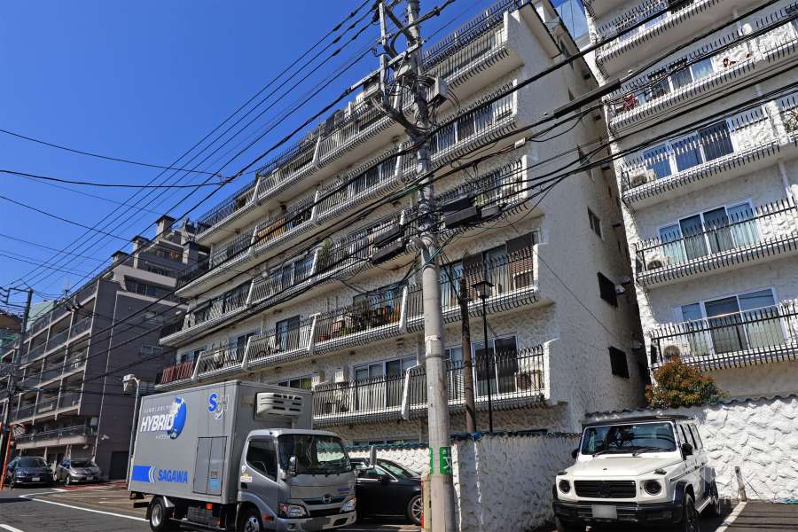 秀和第一南平台レジデンスの外観（北東側から）