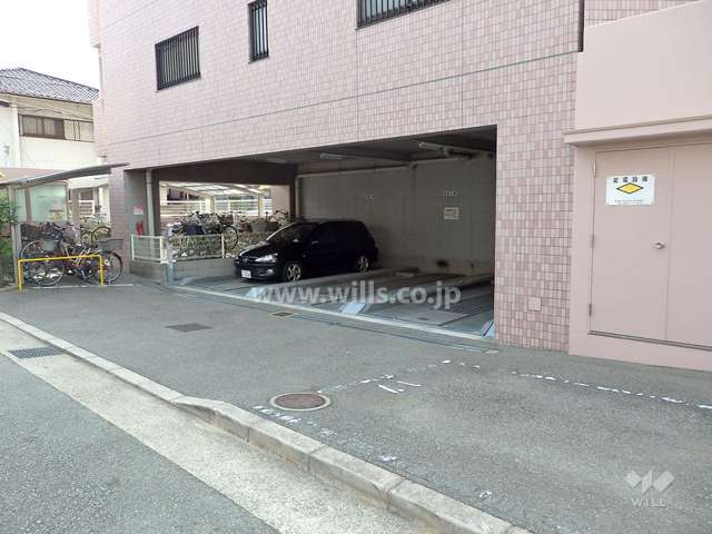 敷地内駐車場（屋内平面式）