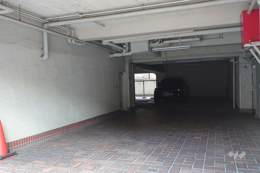 敷地内駐車場（屋内平面式）