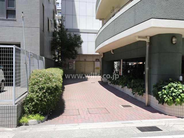 駐車場の出入り口