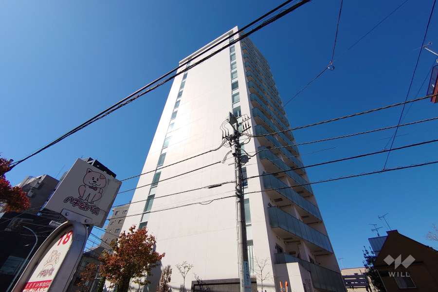 コートヒルズ広尾南の外観（東側から）