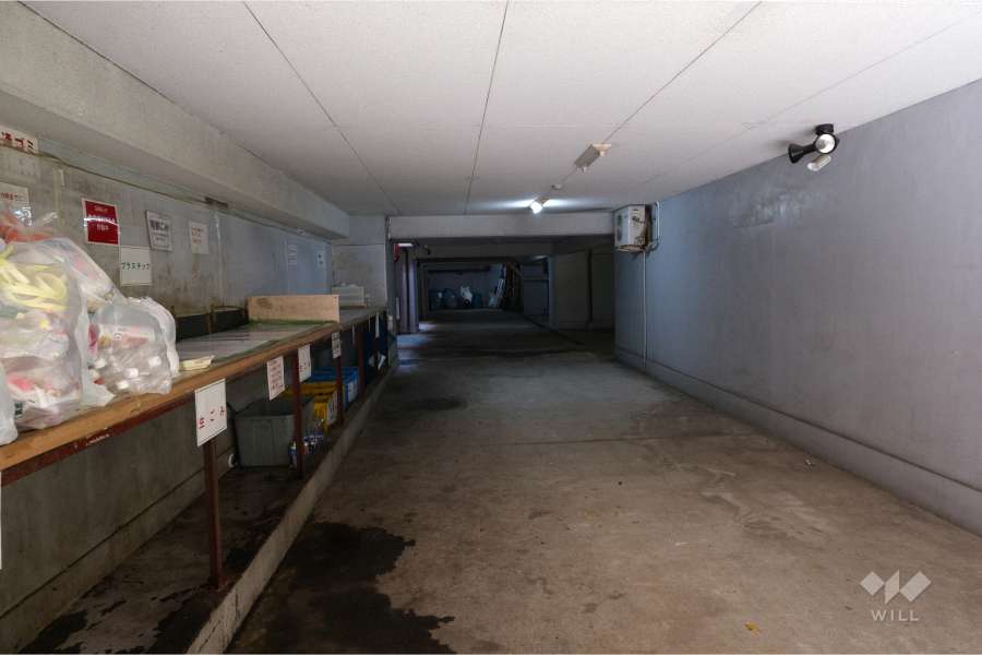 駐車場へのアプローチ