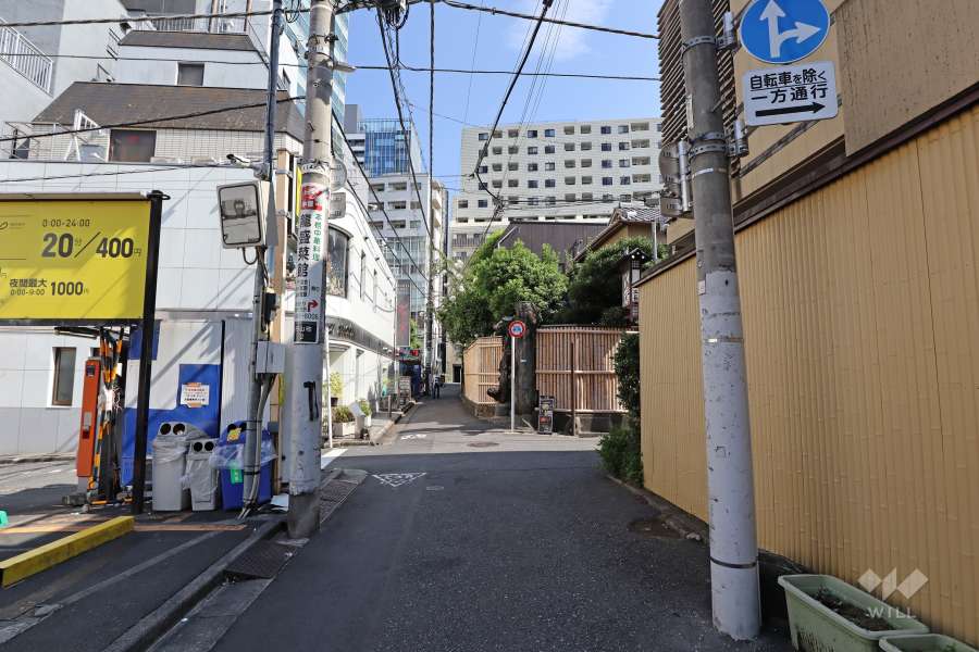 敷地東側の前面道路