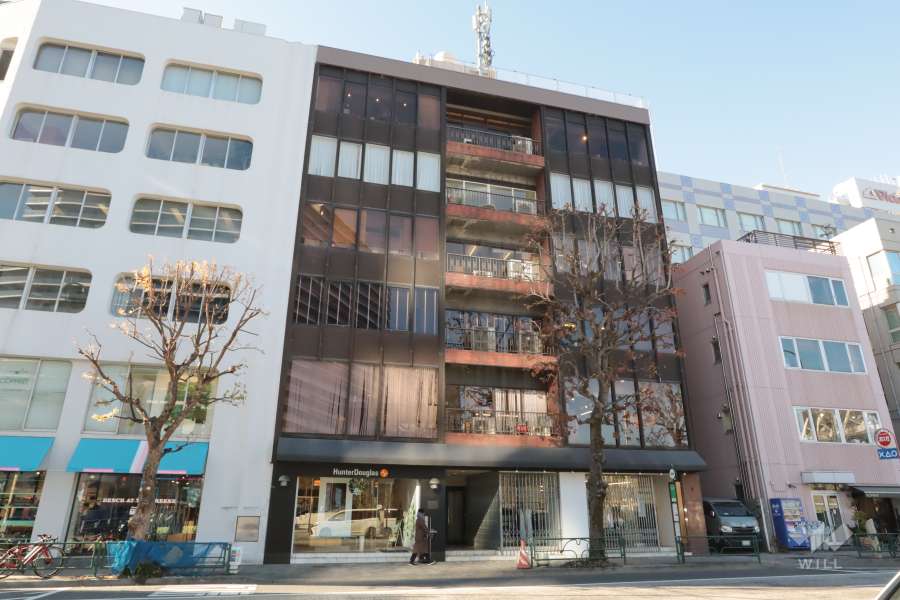 日興パレス外苑の外観(南東側から)