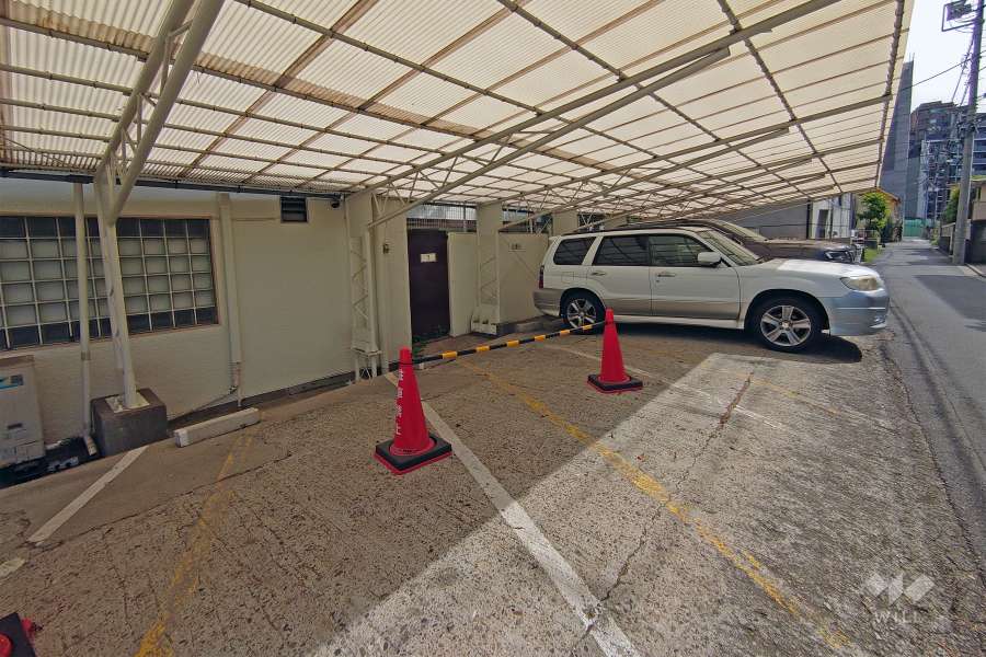 敷地内駐車場（屋外平面式）