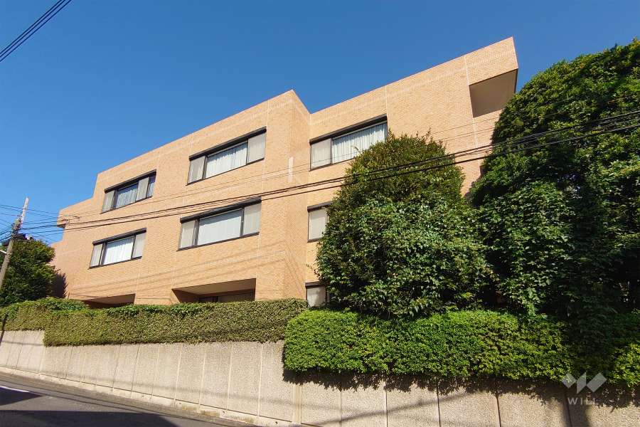 イースタンホームズ神山の外観（南東側から）