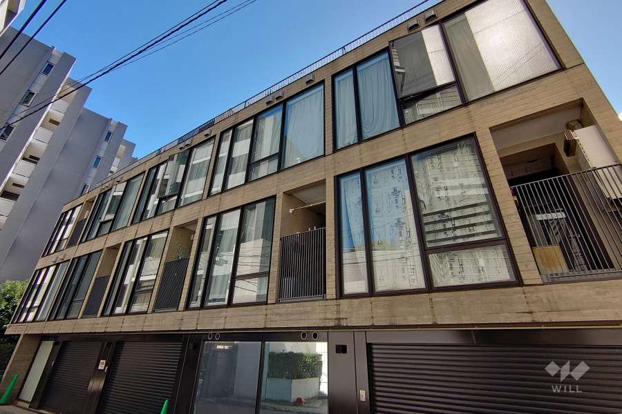 グラントレゾール広尾の外観（北西側から）