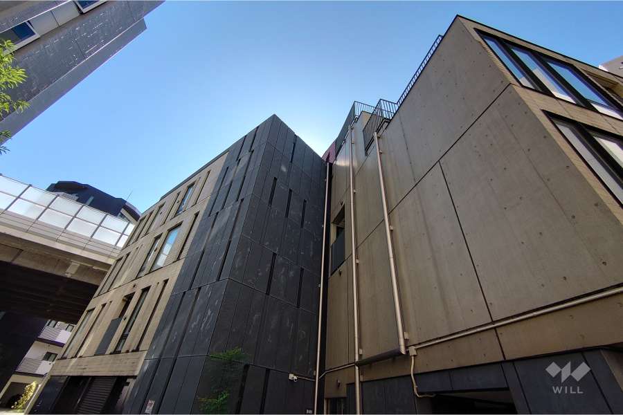 グラントレゾール広尾の外観（北東側から）