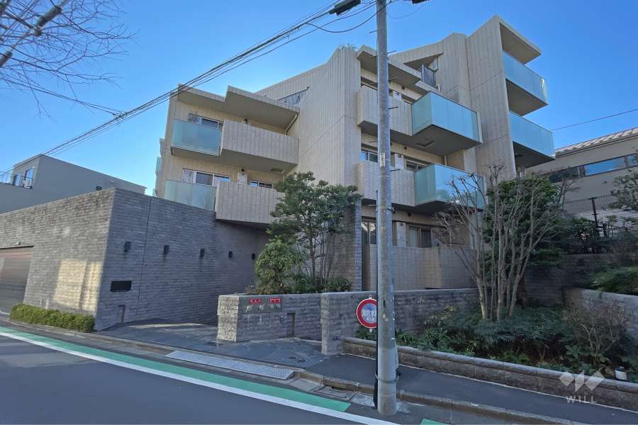 ディアナコート代々木上原の外観（北西側から）