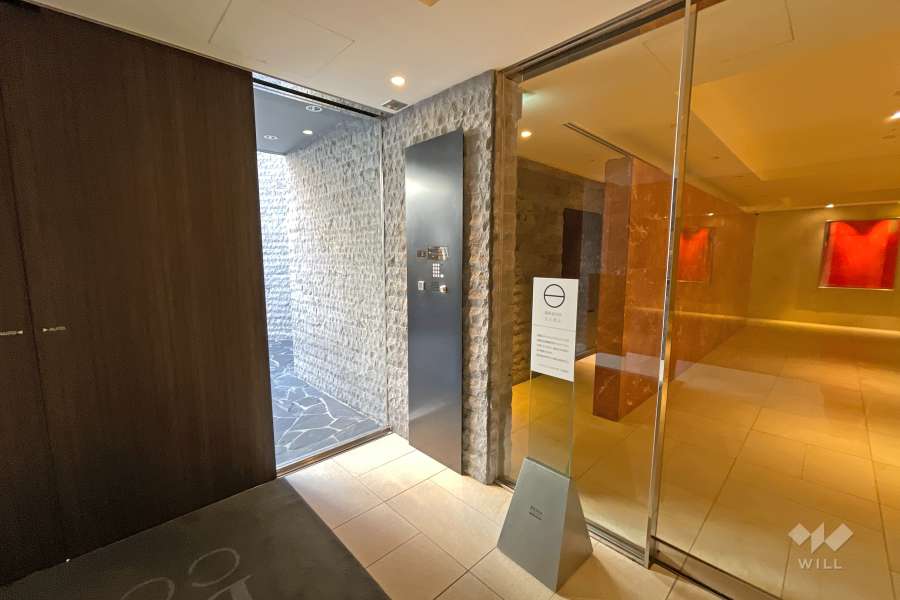 エントランスはオートロック式です。