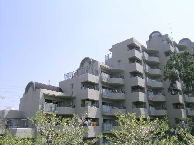 建物は雁行設計になっています