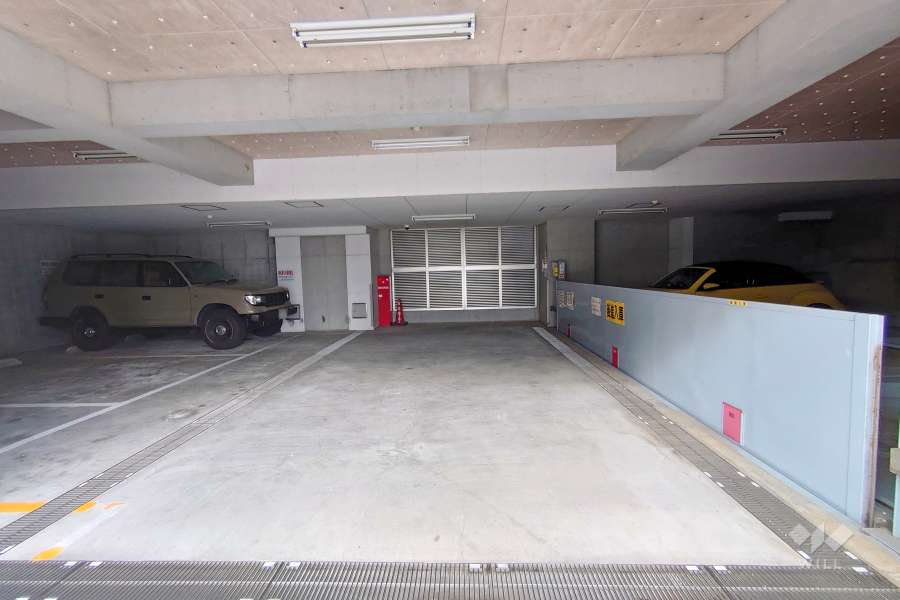 敷地内駐車場（屋内平面式）