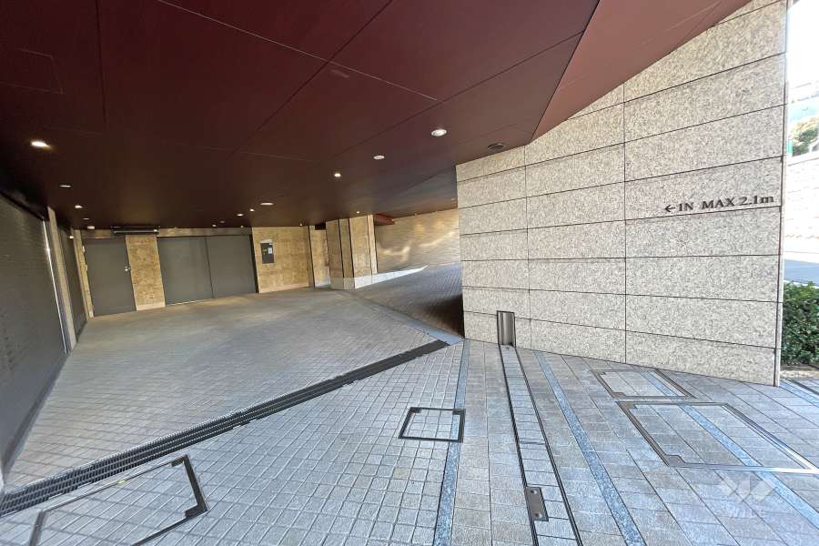 敷地内駐車場（屋内機械式）