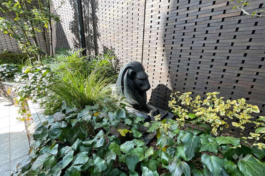 モチーフのライオン像