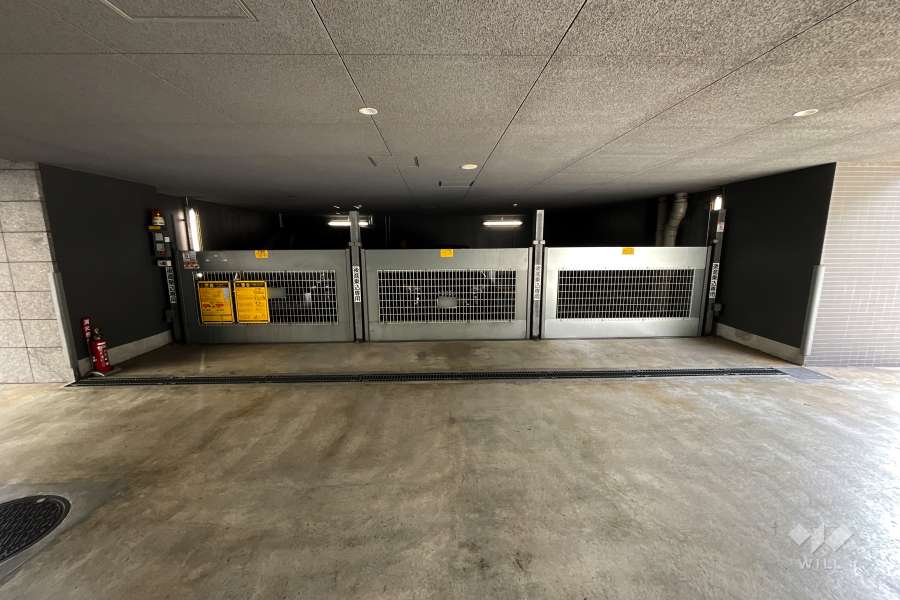 敷地内駐車場（屋内機械式）