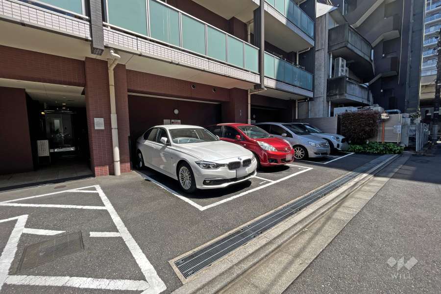 敷地内駐車場（屋外平面式）