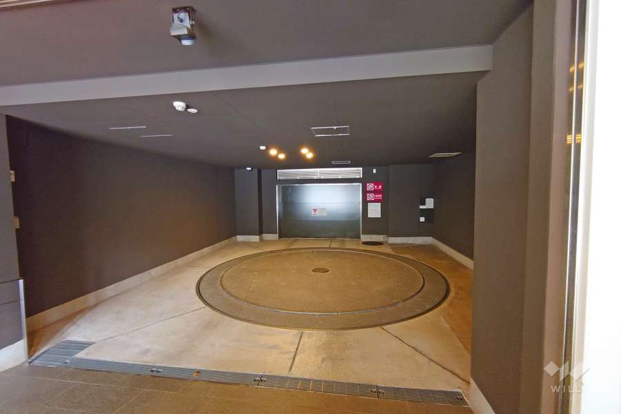 敷地内駐車場（屋内機械式）