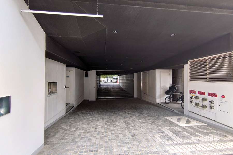 駐車場の出入り口