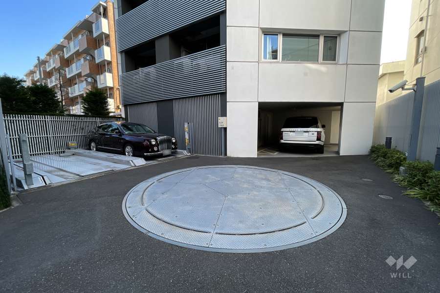 敷地内駐車場（屋外機械式・屋内平面式）