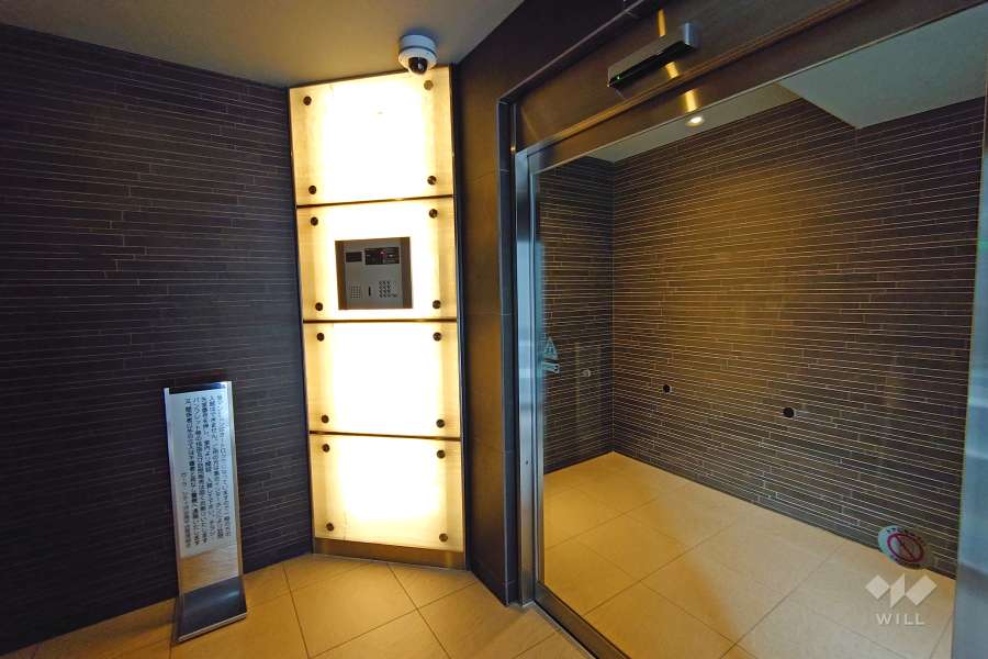 エントランスはオートロック付きです。