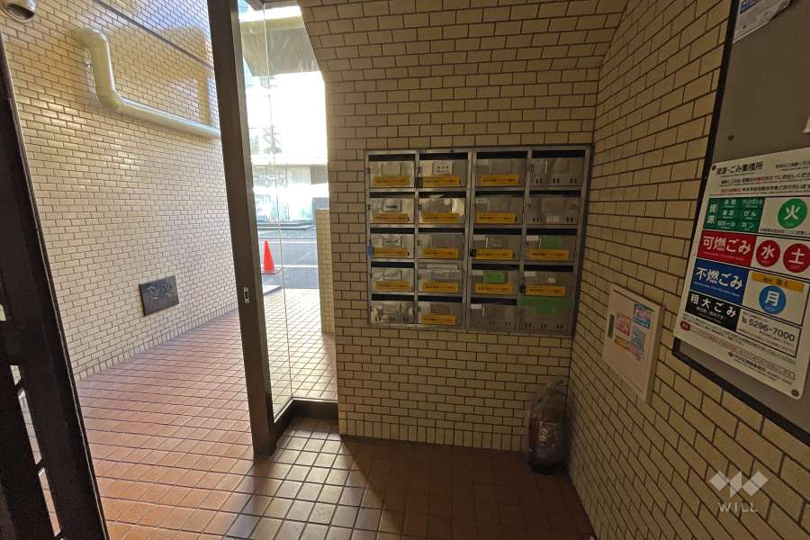 エントランス内集合ポスト